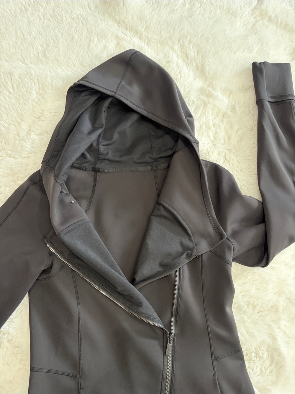 Lululemon,Size 8,Black Hooded Asymmetrical Zip Women's Jacket - Picture 16 of 17